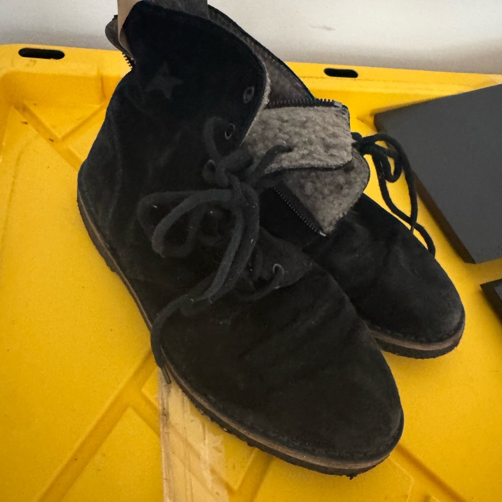 Stylish Black Men's Boots